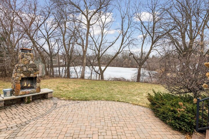 Property Photo:  2810 Aquila Avenue S  MN 55426 