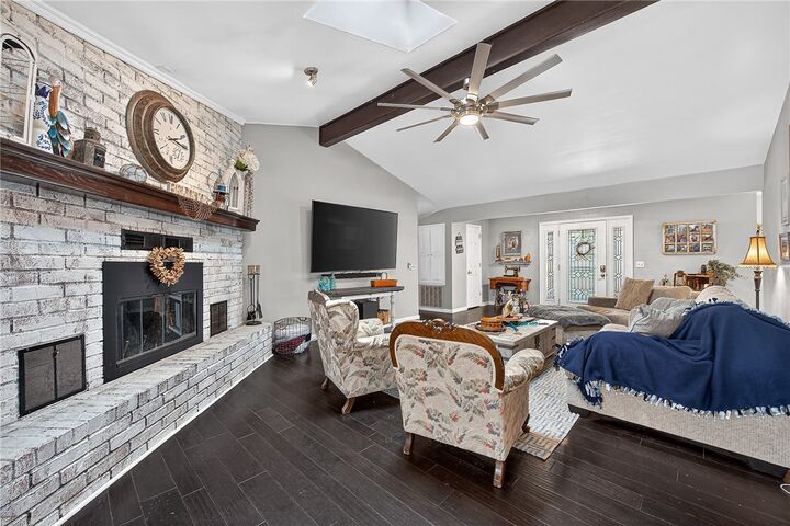 Property Photo:  7 Fenchurch Drive  AR 72715 