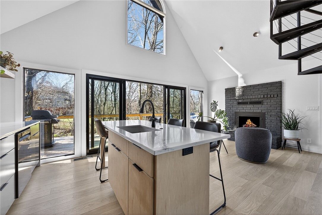 Property Photo: 1701 NW 3rd Street AR 72712