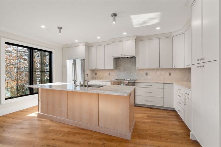 Property Photo:  34 Vinton Street 1  MA 02127 