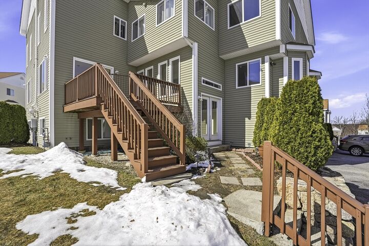 Property Photo:  4 John Hancock Dr 4  MA 01721 