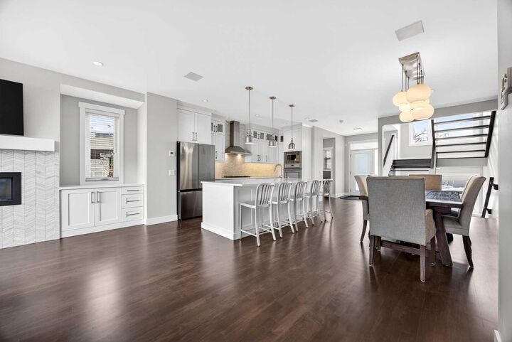 Photo de la propriété: 1410 21 Avenue NW AB T2M 1L6