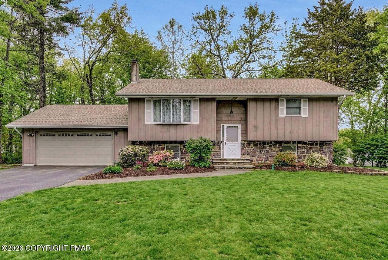 Property Photo:  107 Cindy Court  PA 18301 