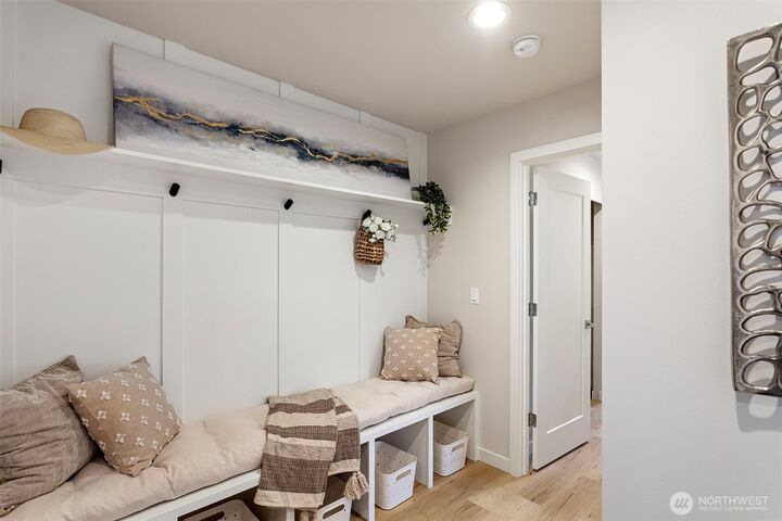 Property Photo:  1129 NW 58th Street B  WA 98107 