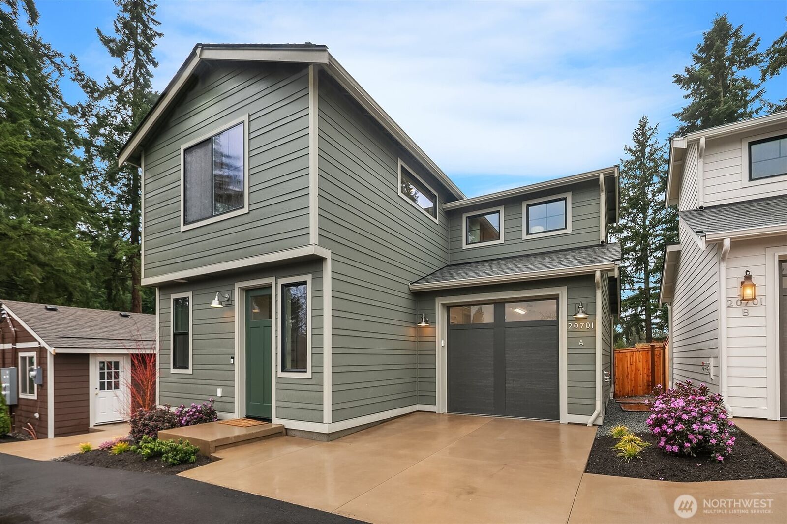 Property Photo: 20701 82nd Avenue W A WA 98026