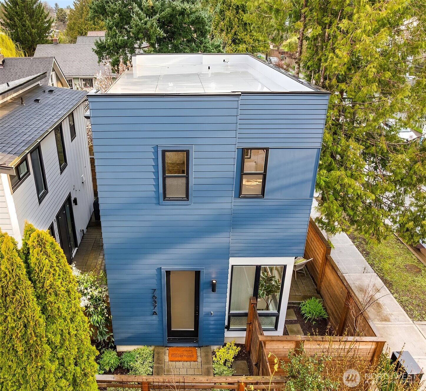 Property Photo: 7637 46th Avenue S A WA 98118