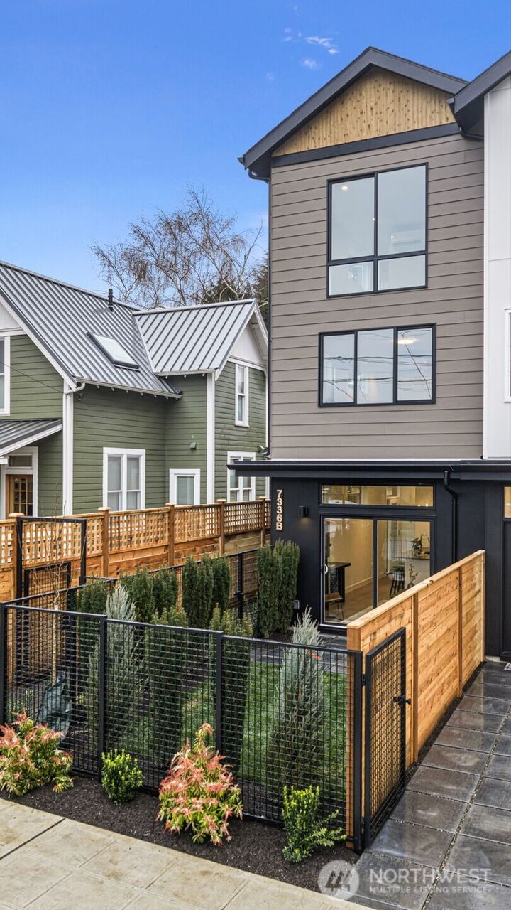 Property Photo:  7336  27th Avenue NW B  WA 98117 