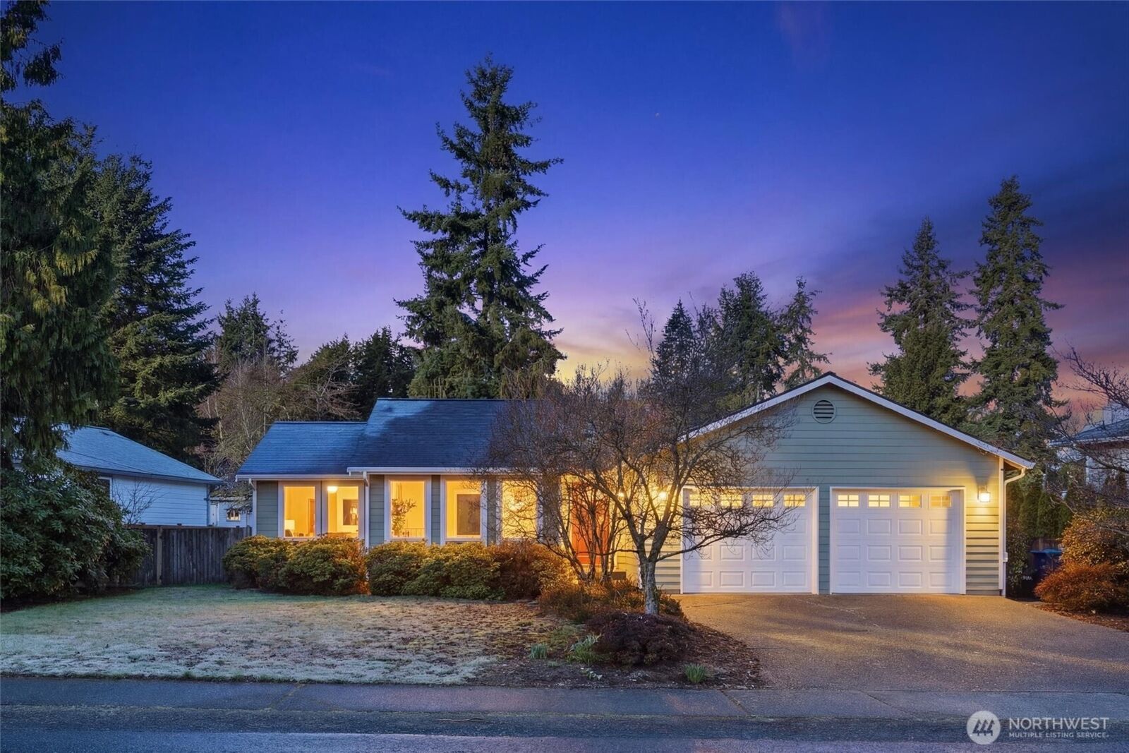 Property Photo:  13504  49th Avenue SE  WA 98296 