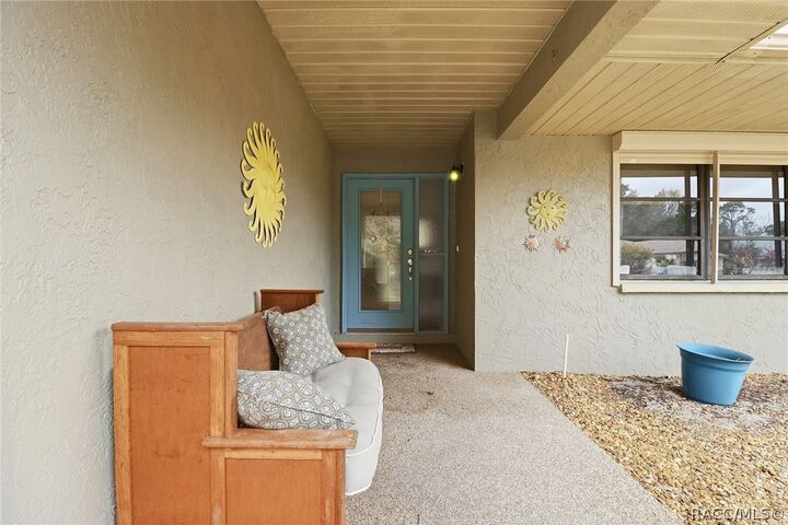 Property Photo:  18 Foxgreen Court  FL 34446 