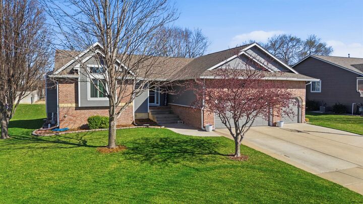 Property Photo:  118 N Douglas Cir.  KS 67002 