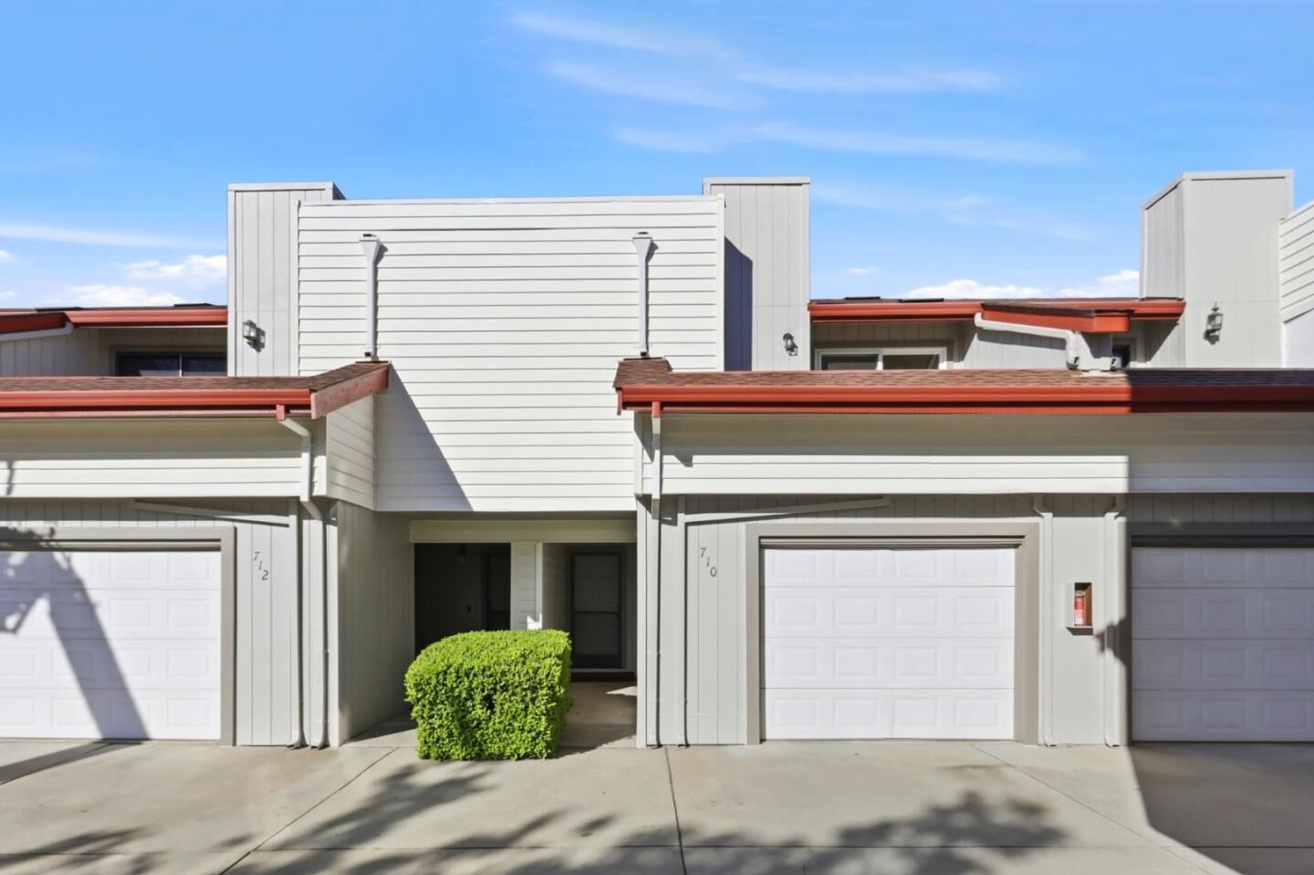 Property Photo:  710 Winstead Court  CA 94087 