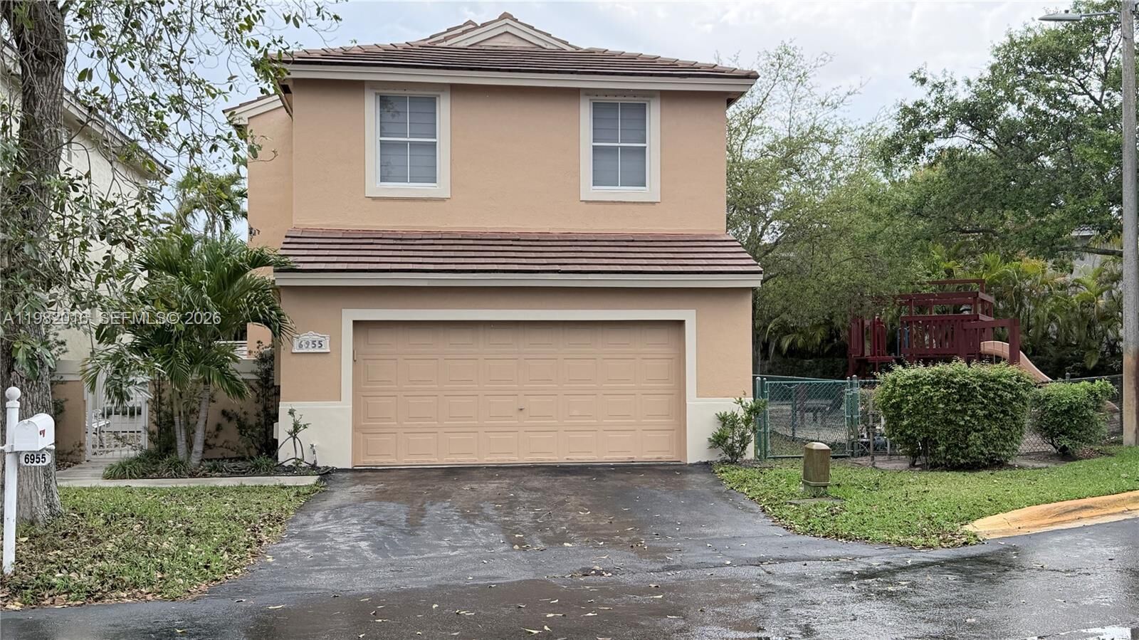 Property Photo:  6955 SW 148th Ln  FL 33331 