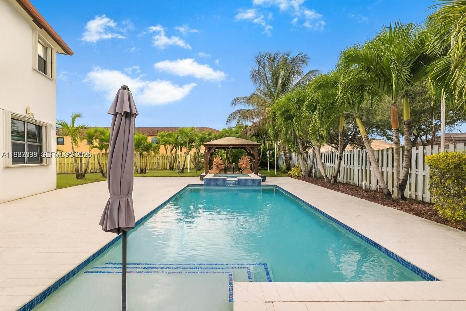 Property Photo:  3461 SE 1st St  FL 33033 