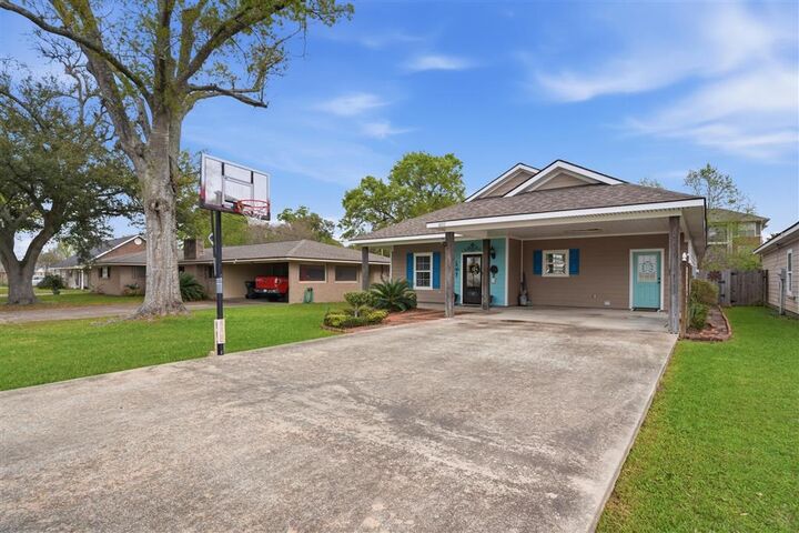 Property Photo:  4327 Christina Street  LA 70605 