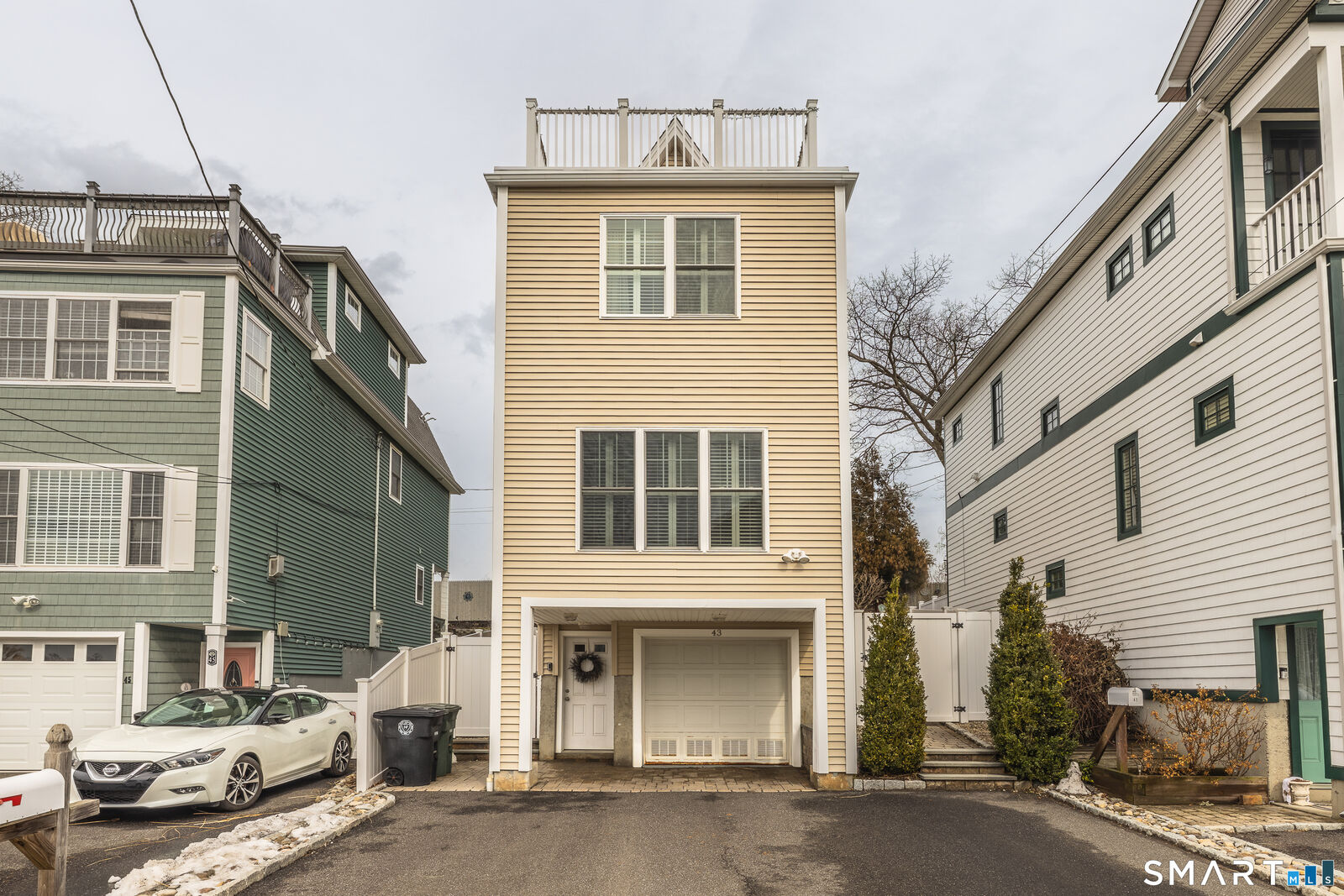 Property Photo: 43 Beachland Avenue CT 06460