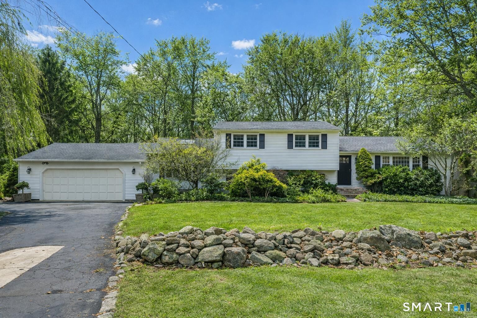 Property Photo:  524 Nortontown Road  CT 06437 