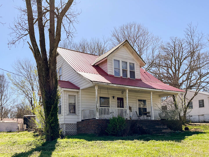 Property Photo: 903 Vine Street MO 65791