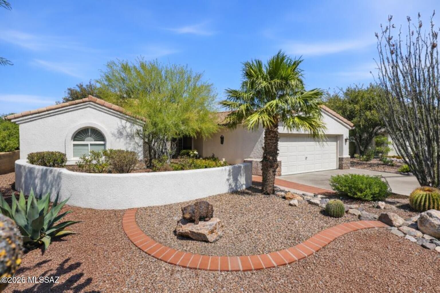 Property Photo:  2860 S Greenside Place  AZ 85614 