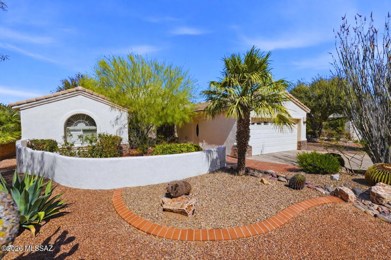 Property Photo:  2860 S Greenside Place  AZ 85614 