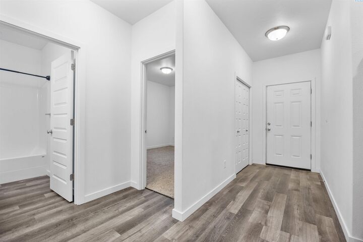 Property Photo:  1344 14th St  WA 99320 