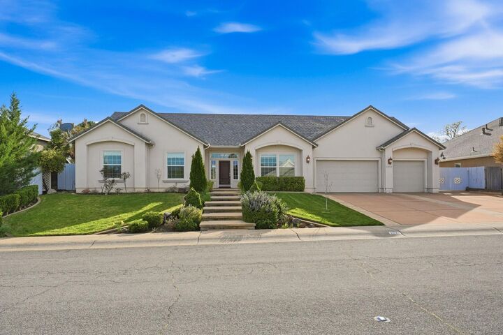 Property Photo:  2242 Everest Dr  CA 96001 