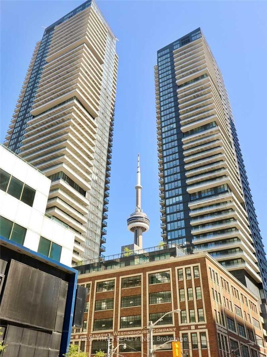 Property Photo: 125 Blue Jays Way 4910 ON M5V 0N5