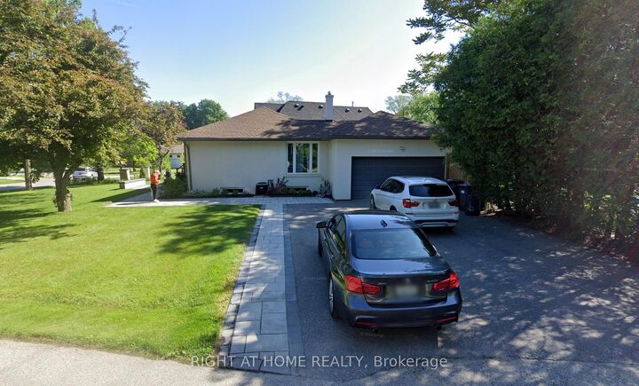 Property Photo: 1565 Kipper Avenue ON L5G 4C9