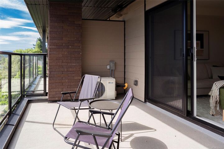 Property Photo: 45 Haliburton St #304 BC V9R 4V6