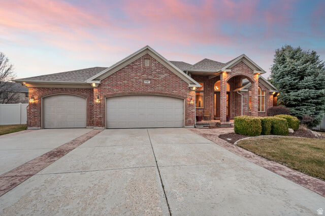 Property Photo:  9987 S Tee Shot Cir  UT 84009 