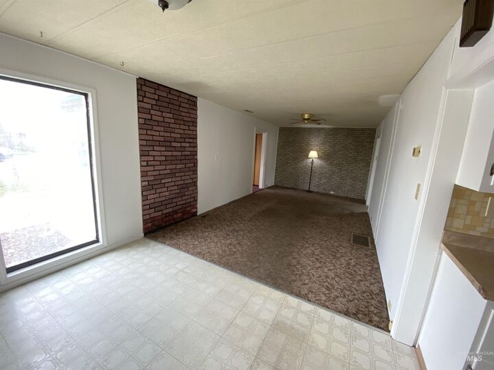 Property Photo:  520 S 3rd Ave  ID 83605 