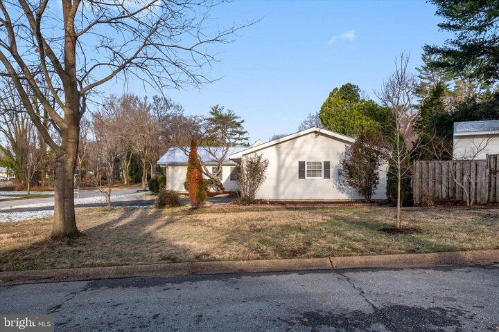 Property Photo:  12602 Kavanaugh Lane  MD 20715 