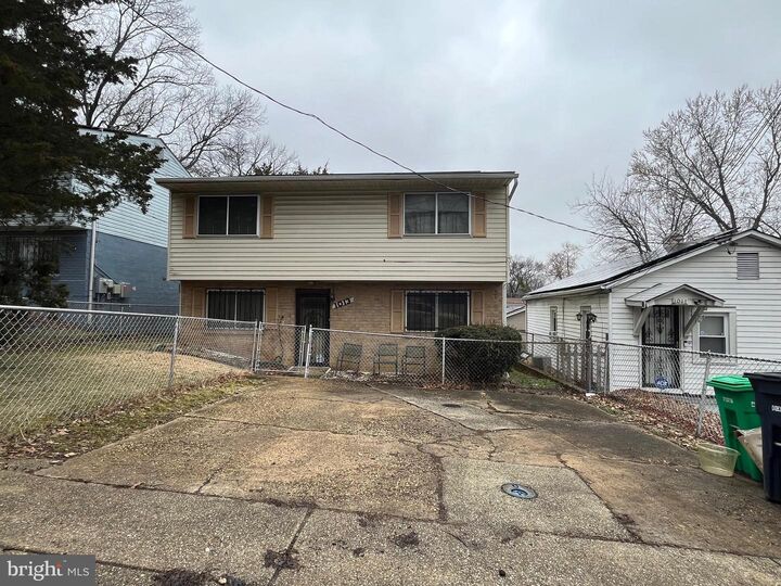 Property Photo: 1013 Kayak Avenue MD 20743