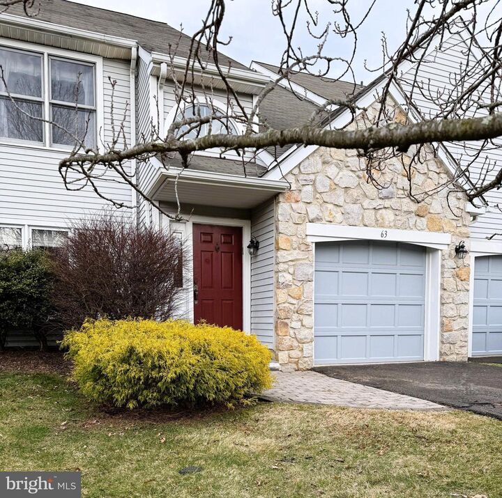 Property Photo: 63 Harlow Circle PA 19002