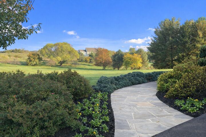 Property Photo:  15371 Limestone School Road  VA 20176 