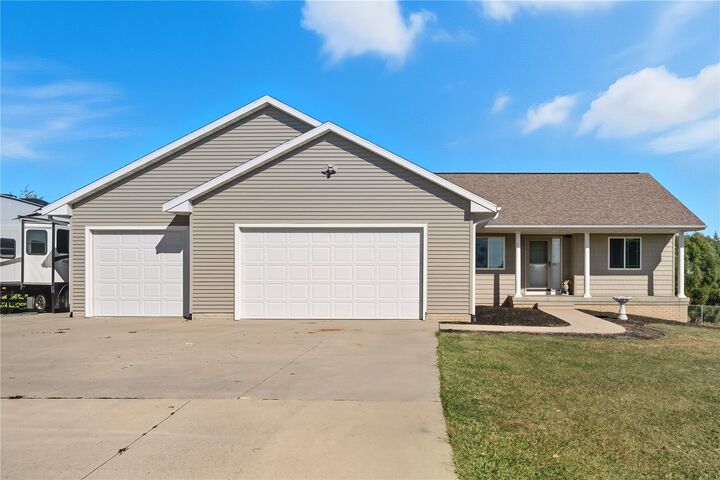 Property Photo:  22980 105th St  IA 52205 