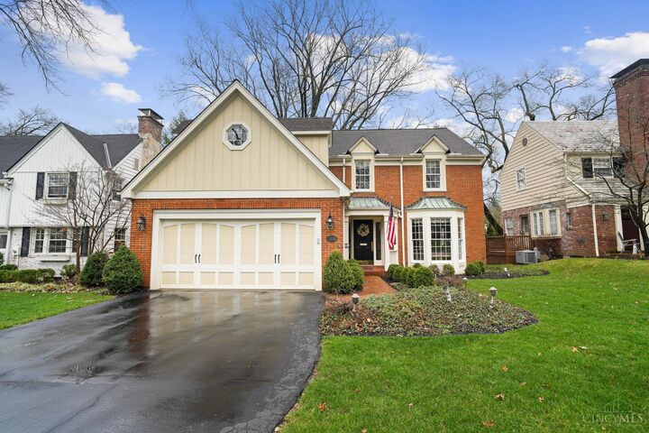 Property Photo: 1318 Hayward Court OH 45208