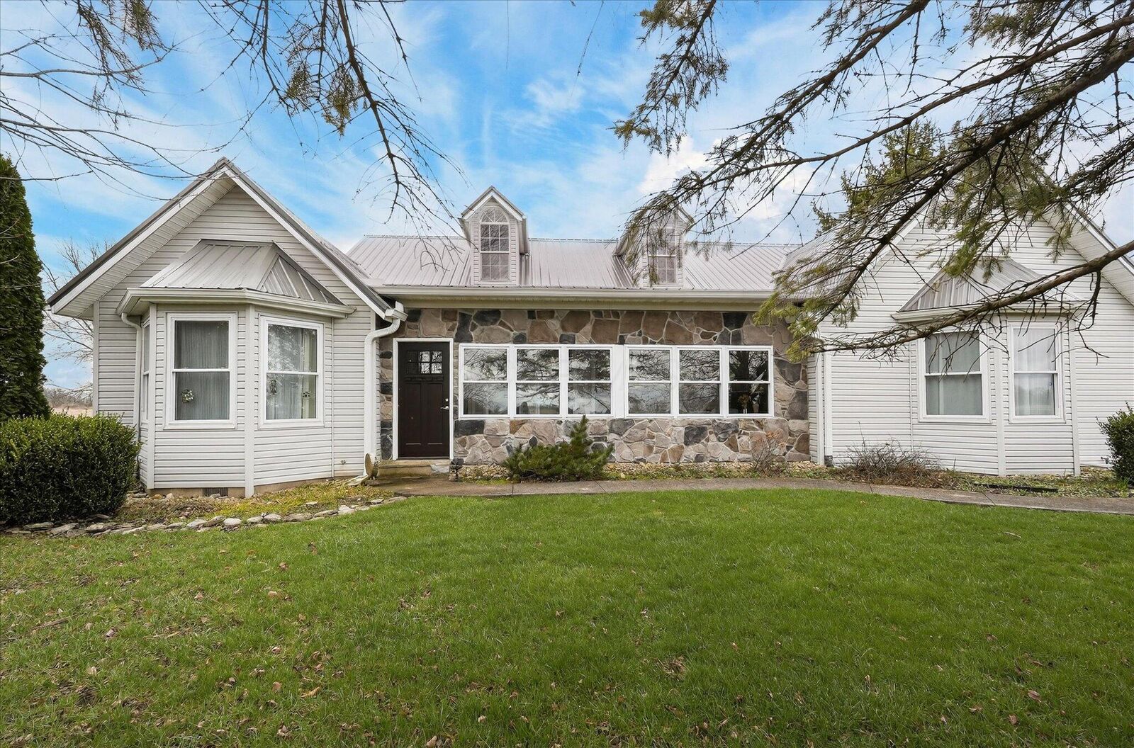 Property Photo:  8325 Garringer Edgefield Road  OH 43128 