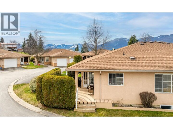 Property Photo: 310 6th Avenue South 37 BC V0B 1G3