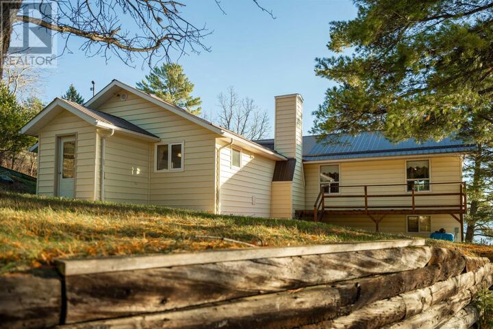 Property Photo: 21 Tinker'S Rd ON P0X 1K0