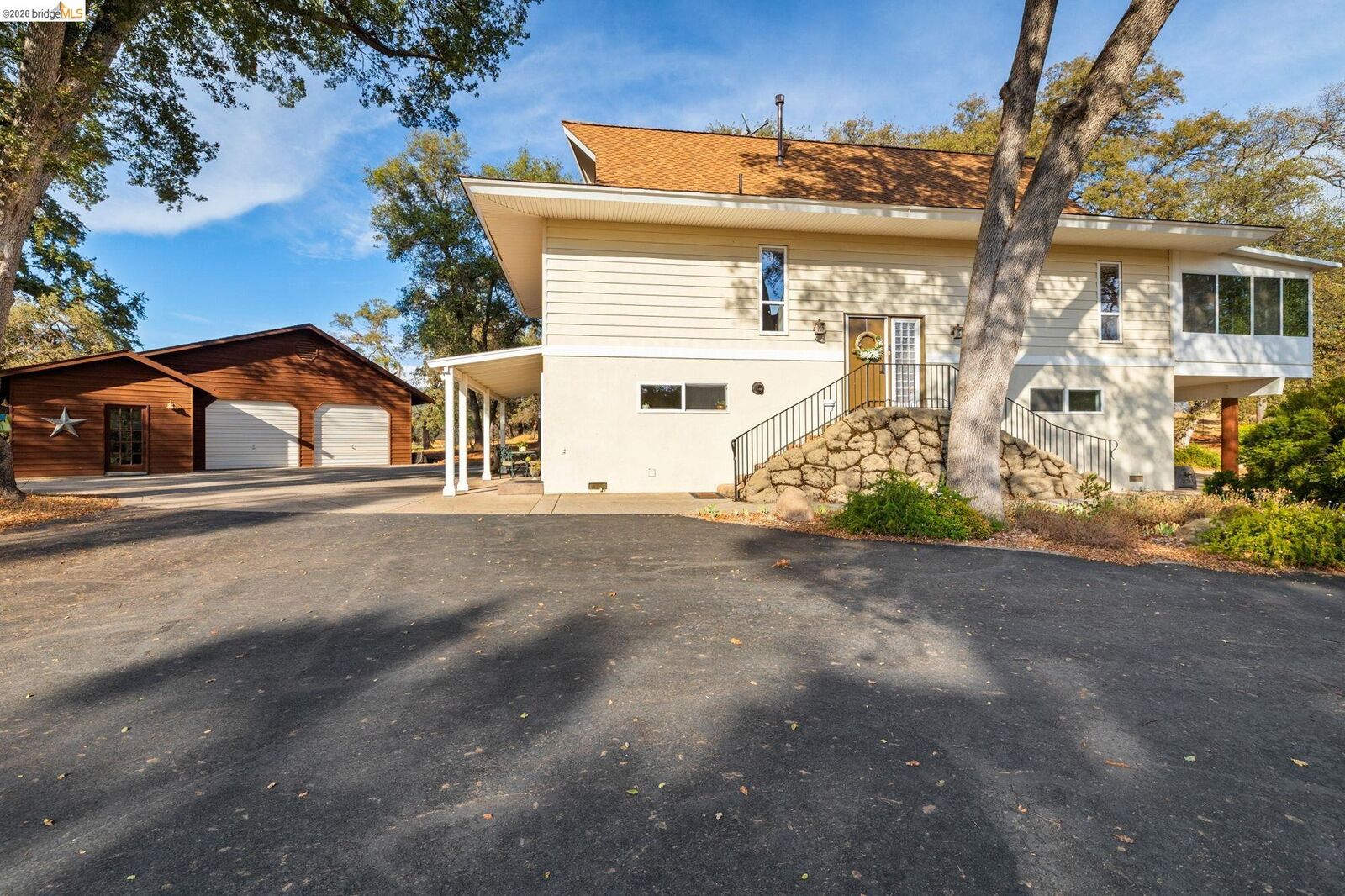 Property Photo: 10566 Thistledown CA 95327