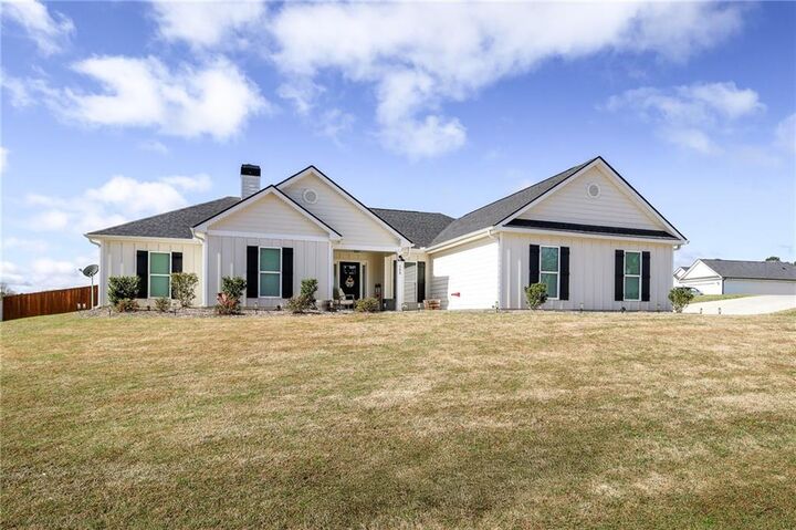 Property Photo: 122 Advent Drive GA 30680