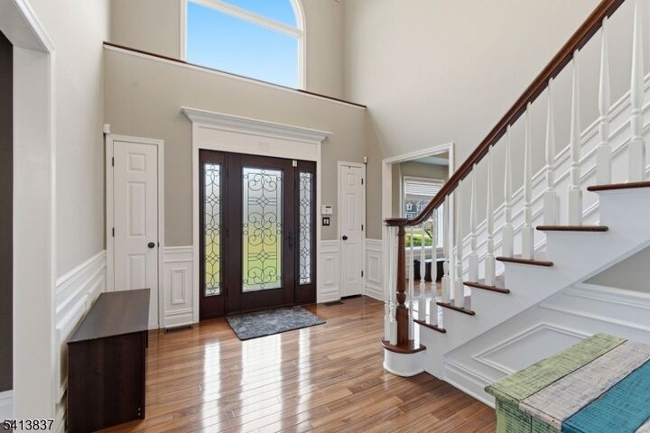 Property Photo: 8 Spring Hunter Ct NJ 07821