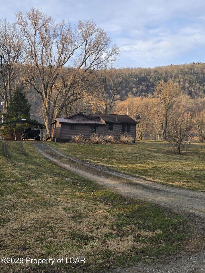 Property Photo: 33 Black Diamond Beach Road PA 18657