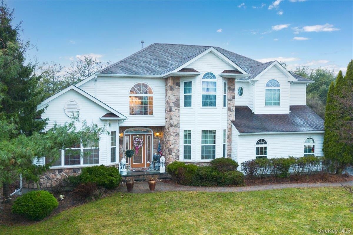 Property Photo:  11 Island Trail  NY 11766 