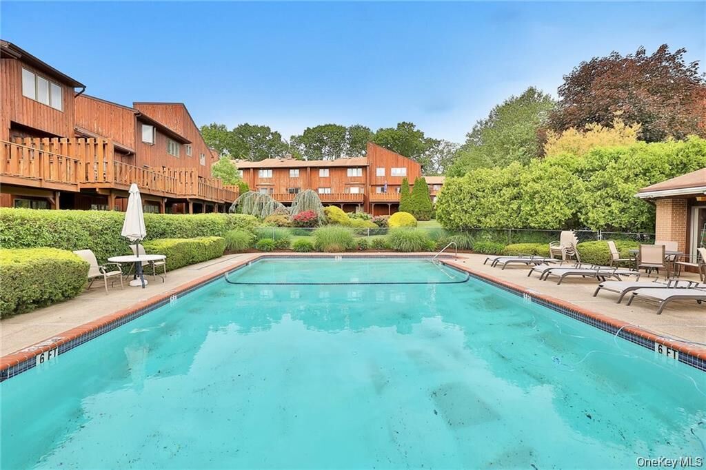 Property Photo:  10 Omni Court  NY 10956 