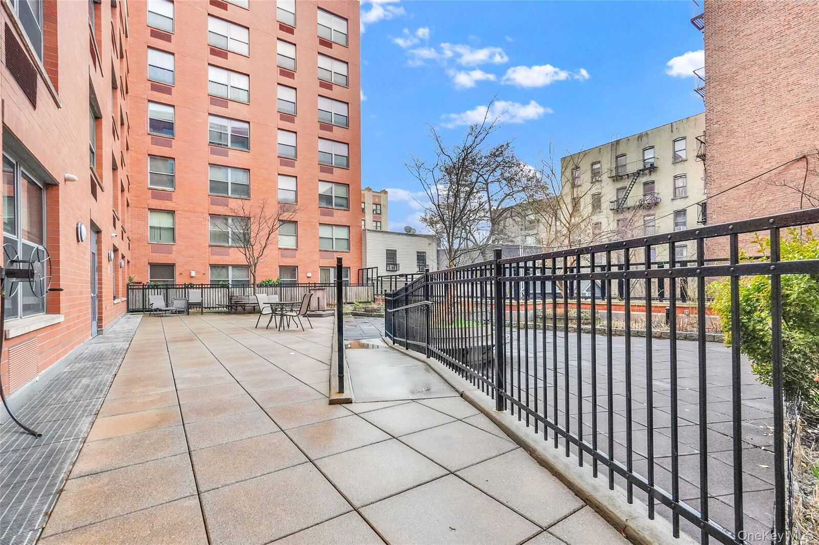 Property Photo:  837 Washington Avenue 4B  NY 10451 