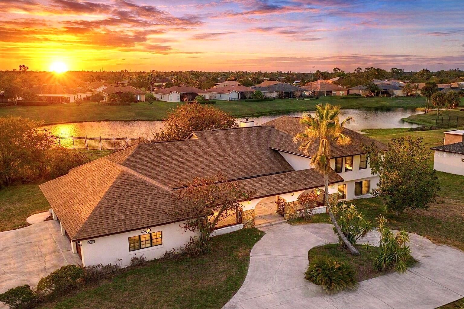 Property Photo:  513 Bar Drive  FL 34759 