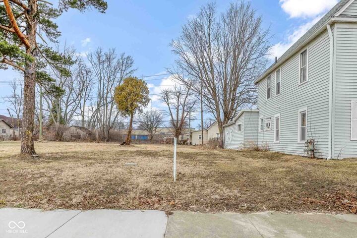 Property Photo:  1318 E Kirby Avenue  IN 47302 