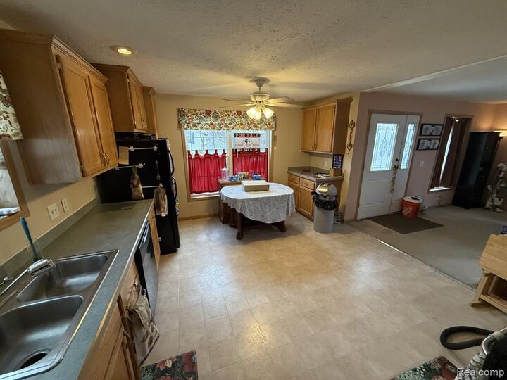 Property Photo:  11224 Nearbrook Court  MI 48178 6638 