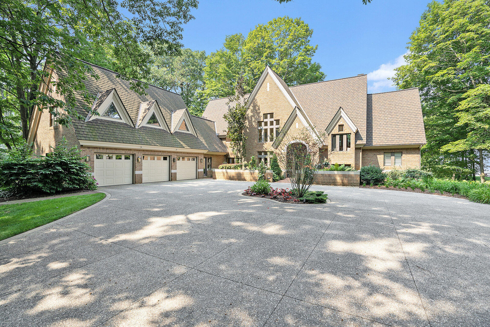 Property Photo: 5285 N Lakeshore Drive MI 49424
